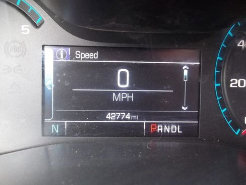 Used 2017 GMC Canyon SLT w/ Driver Alert Package image 10