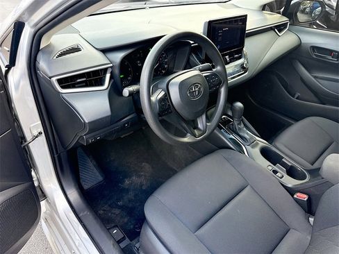 Used 2024 Toyota Corolla LE image 10