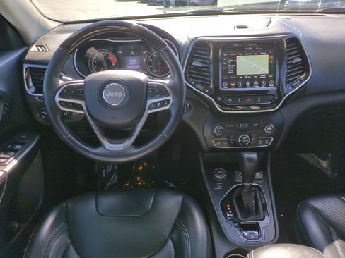 Used 2019 Jeep Cherokee Overland w/ Technology Group image 28