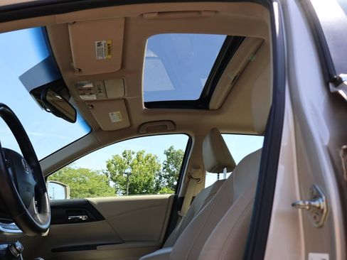 Used 2014 Honda Accord EX-L image 32