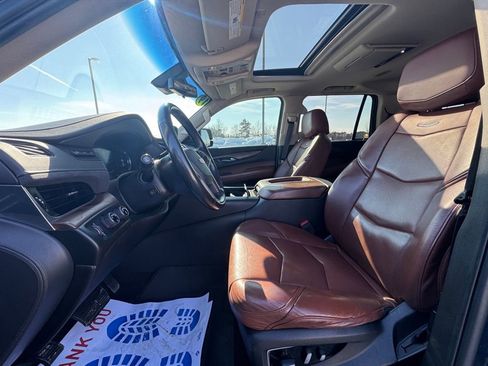 Used 2019 Cadillac Escalade Luxury image 28