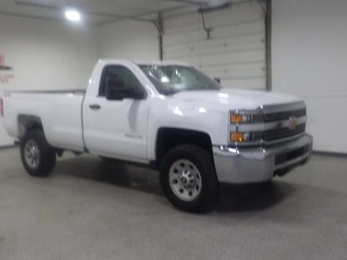Used 2016 Chevrolet Silverado 2500 W/T w/ WT Convenience Package AWD/4WD image 5