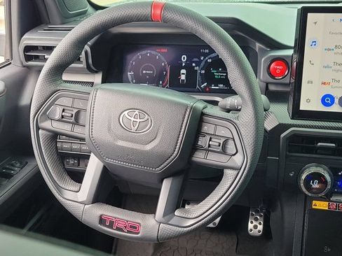 Used 2025 Toyota Tacoma TRD Pro AWD/4WD image 18
