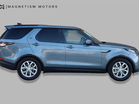 Used 2019 Land Rover Discovery SE AWD/4WD image 3