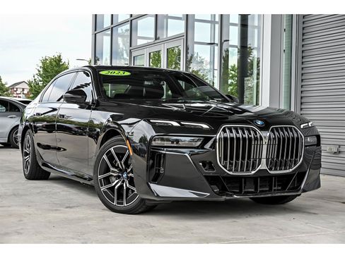Used 2023 BMW 760i xDrive AWD/4WD image 1