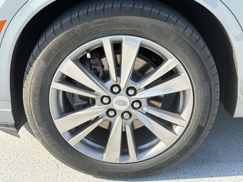 Used 2023 Cadillac XT6 Premium Luxury image 12