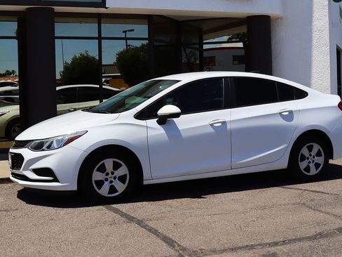 Used 2018 Chevrolet Cruze LS FWD image 7