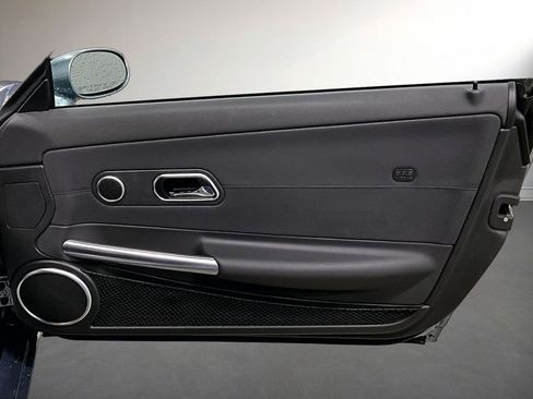 Used 2005 Chrysler Crossfire Limited RWD image 22