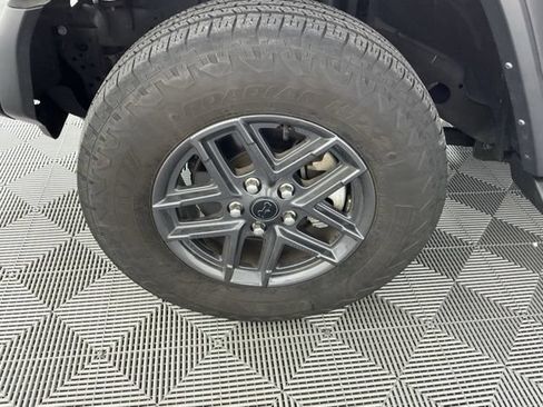 Used 2024 Jeep Wrangler Unlimited Sport AWD/4WD image 15