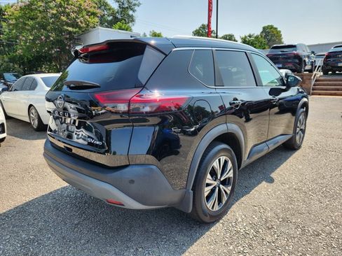Certified 2023 Nissan Rogue SV w/ SV Premium B Package AWD/4WD image 4