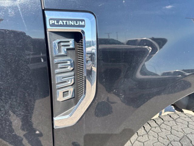 Used 2017 Ford F350 Platinum w/ Platinum Ultimate Package AWD/4WD image 5