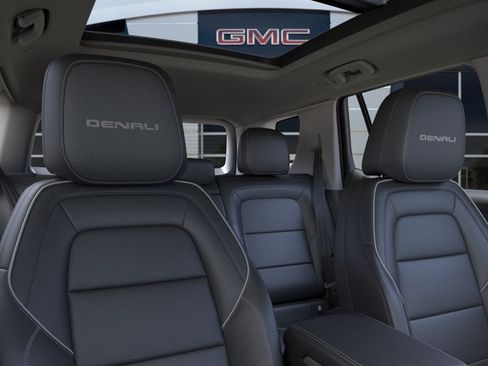 New 2026 GMC Terrain Denali w/ LPO, Floor Liner Package AWD/4WD image 38