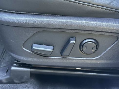 Used 2022 Kia Sorento S w/ Panoramic Sunroof Package FWD image 31