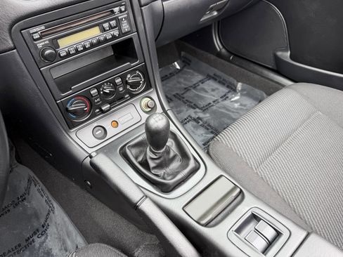Used 1999 MAZDA MX-5 Miata 10th Anniversary Edition image 17