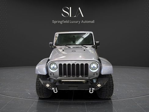 Used 2014 Jeep Wrangler Unlimited Sahara w/ Dual Top Group AWD/4WD image 3