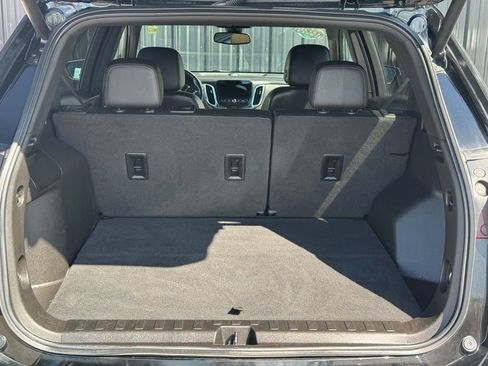 Used 2022 Chevrolet Equinox Premier image 9