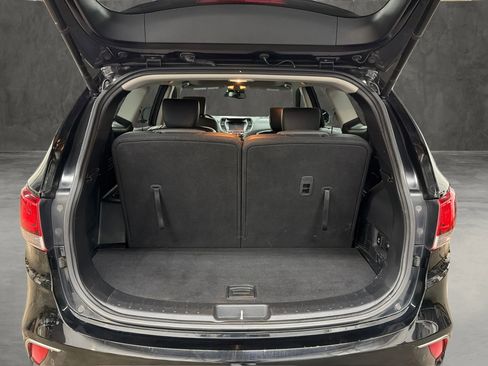 Used 2019 Hyundai Santa Fe XL image 12