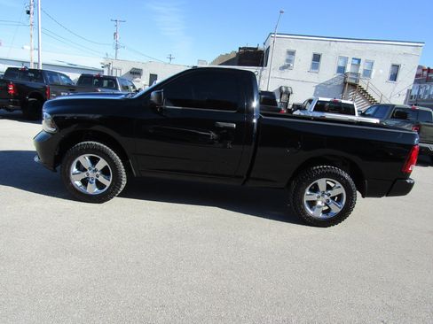 Used 2015 RAM 1500 Express w/ Black Ram 1500 Express Group image 6