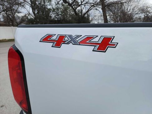 Used 2020 Chevrolet Colorado W/T w/ WT Convenience Package AWD/4WD image 11
