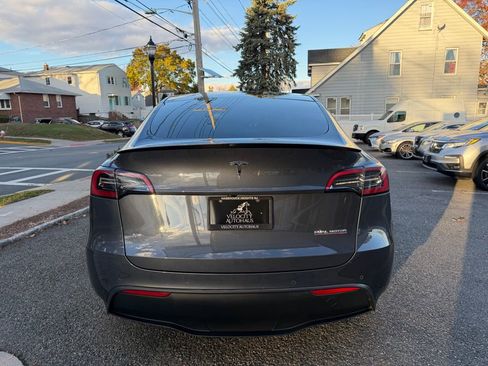 Used 2022 Tesla Model Y Performance image 6
