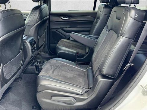Used 2023 Jeep Grand Cherokee L Laredo AWD/4WD image 20