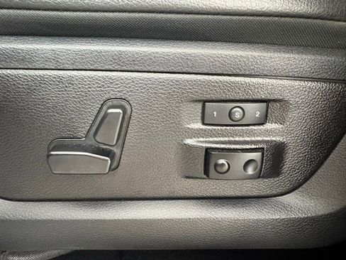 Used 2015 RAM 3500 Laramie AWD/4WD image 14