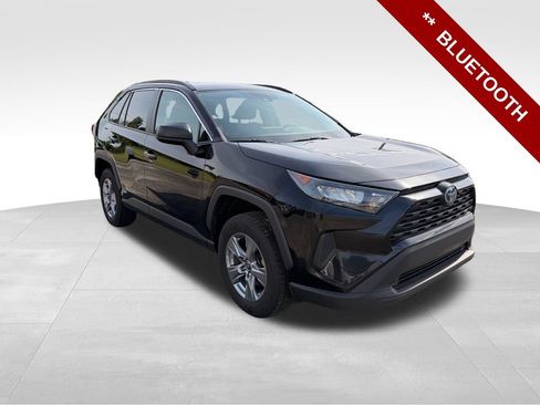 Used 2022 Toyota RAV4 LE AWD/4WD image 9
