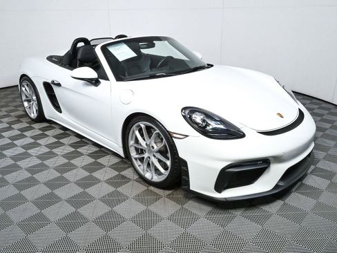 Used 2021 Porsche 718 Boxster Spyder RWD image 37