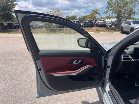 Used 2026 BMW 330i Sedan w/ M Sport Package RWD image 8