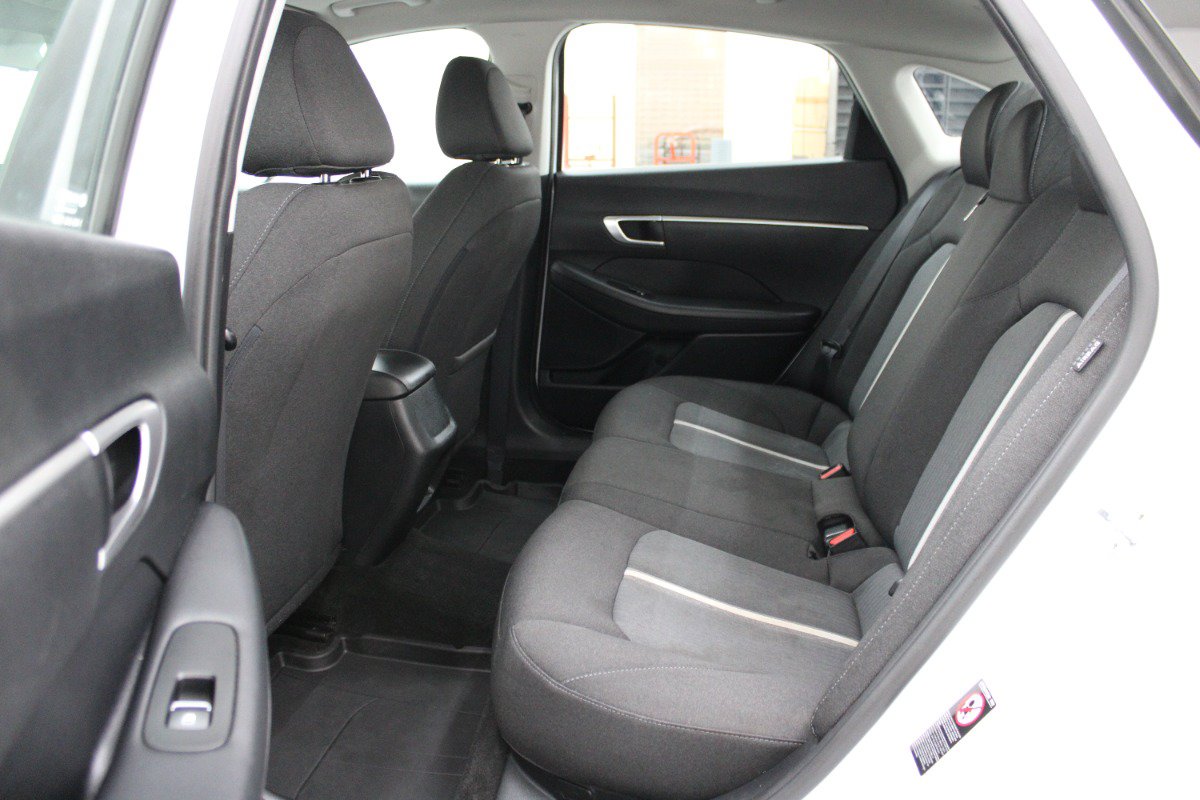 Used 2021 Hyundai Sonata SE FWD image 8