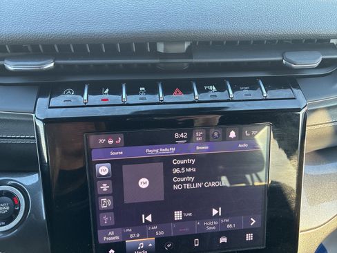 Used 2023 Jeep Grand Cherokee Altitude image 24