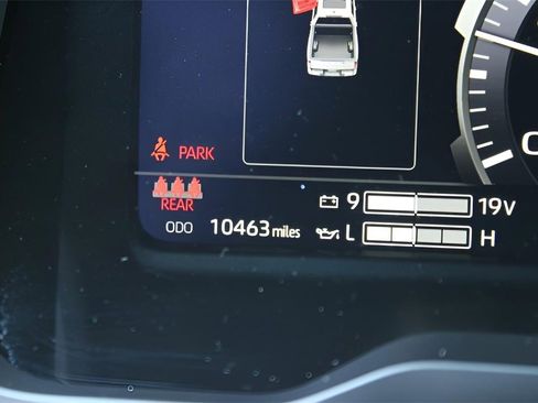 Used 2024 Toyota Tundra Platinum image 12