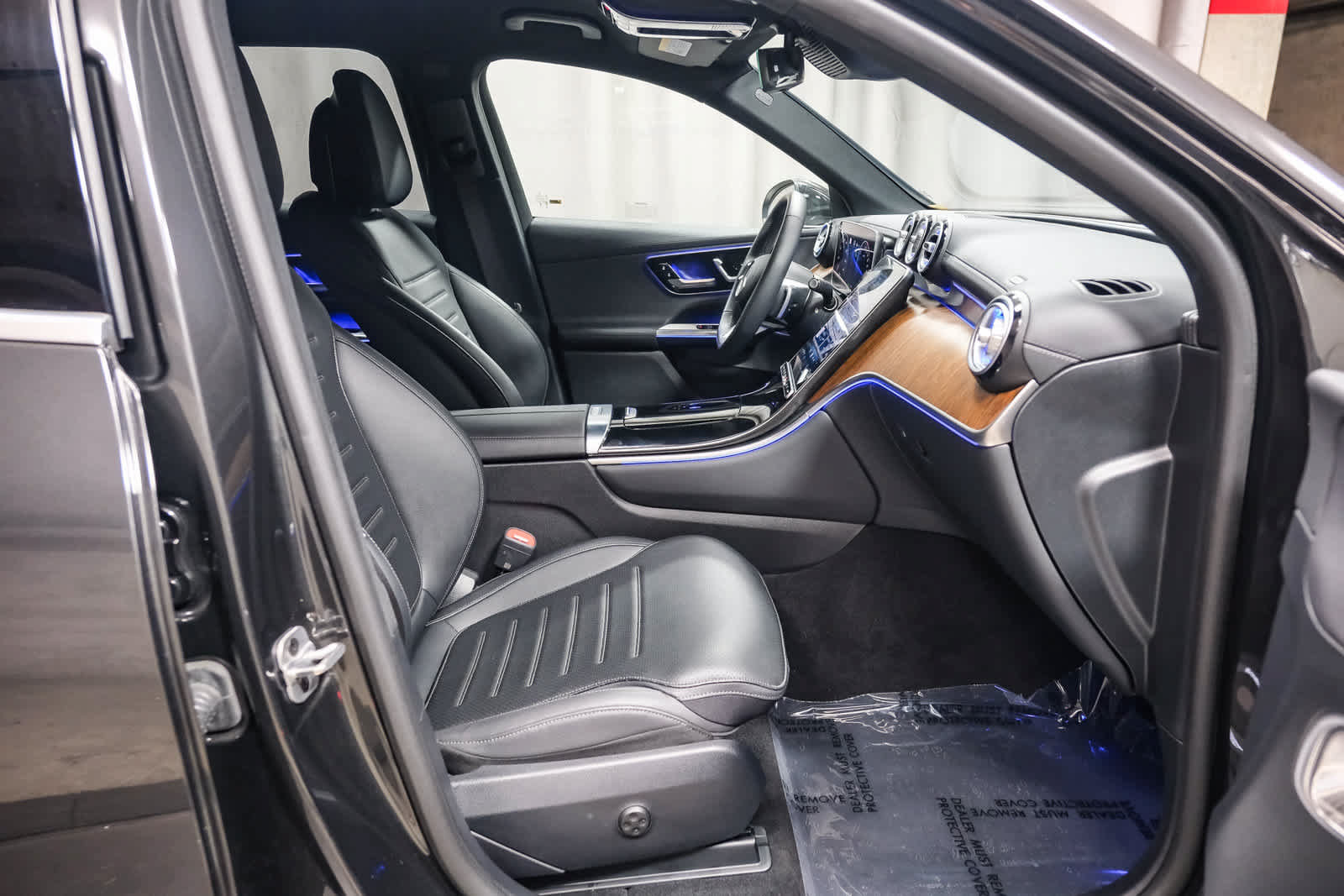 Certified 2025 Mercedes-Benz GLC 350e 4MATIC image 22