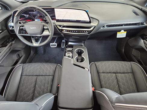 New 2026 Cadillac Lyriq V w/ Exterior Carbon Fiber Package image 15