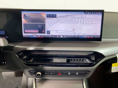 Used 2026 BMW 330i Sedan w/ Convenience Package image 22