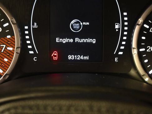 Used 2019 Jeep Renegade Latitude w/ Cold Weather Group AWD/4WD image 26