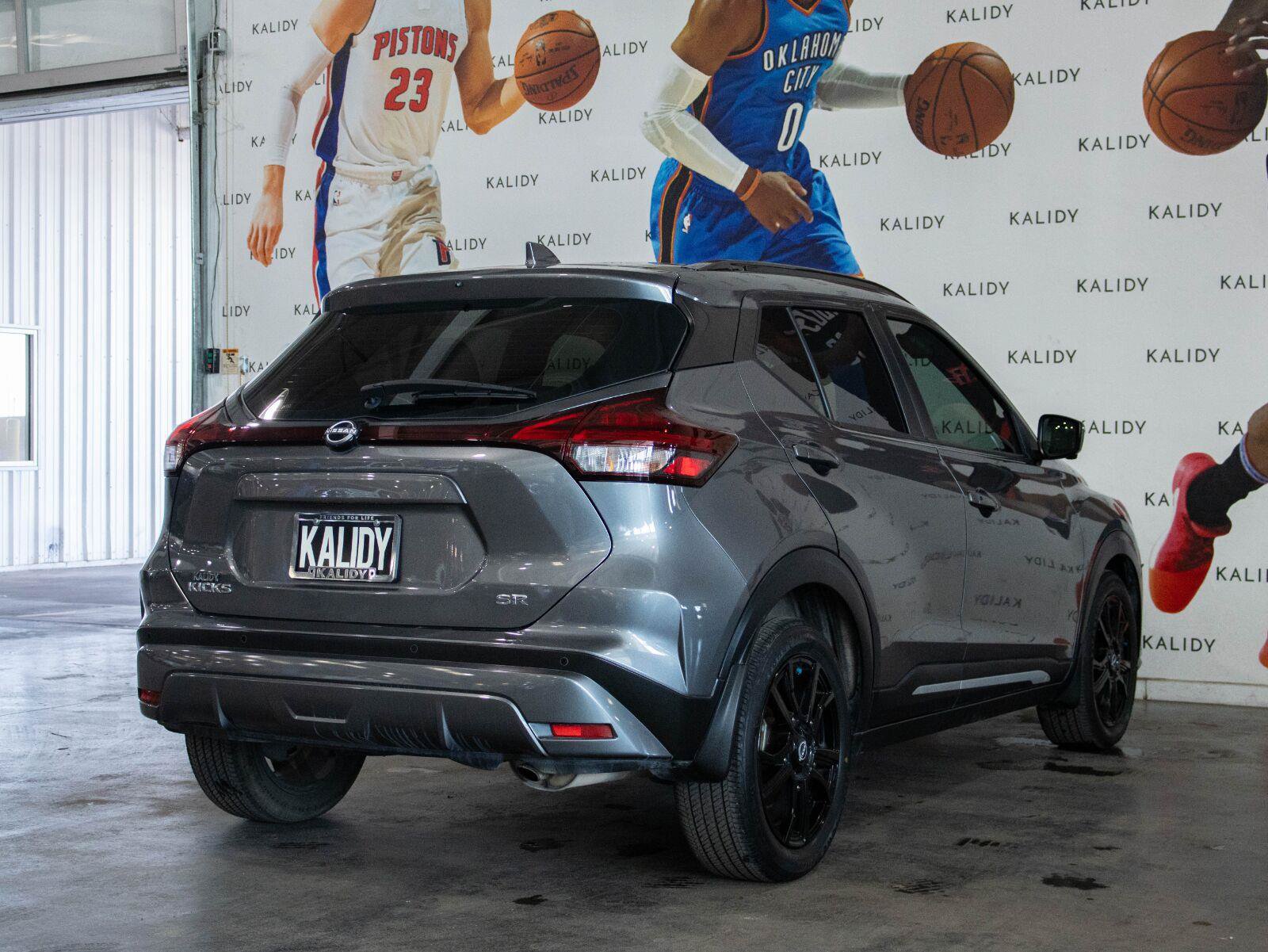 Used 2023 Nissan Kicks SR FWD image 24
