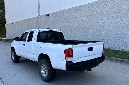 Used 2016 Toyota Tacoma SR RWD image 13