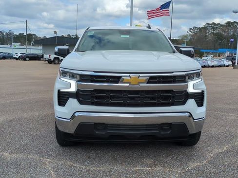 Used 2023 Chevrolet Silverado 1500 LT image 2