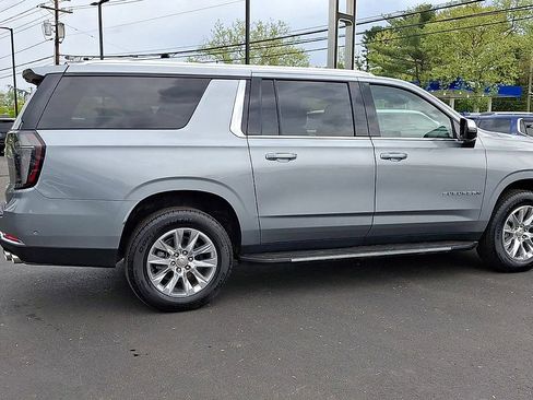 Certified 2025 Chevrolet Suburban Premier w/ Sun And Tow Package AWD/4WD image 3