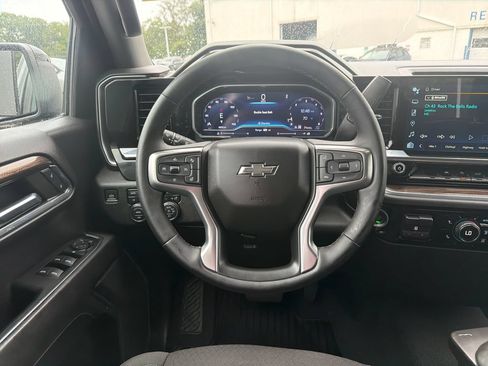 Certified 2023 Chevrolet Silverado 1500 RST w/ Z71 Off-Road Package AWD/4WD image 13