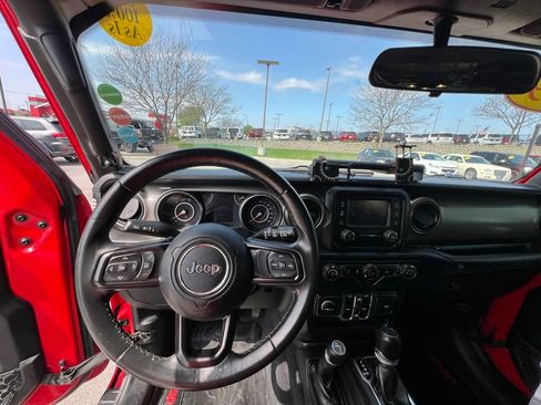 Used 2019 Jeep Wrangler Unlimited Sport S image 35