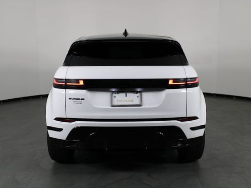 Used 2026 Land Rover Range Rover Evoque Dynamic SE image 9