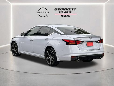 Certified 2023 Nissan Altima 2.5 SR FWD image 23