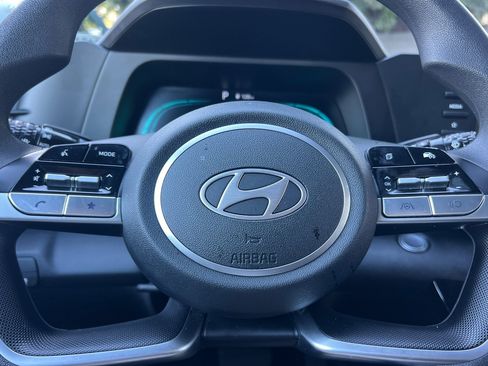 Used 2025 Hyundai Elantra Blue image 26