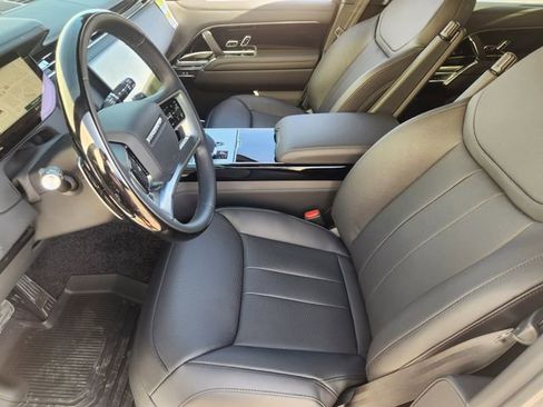 New 2026 Land Rover Range Rover Long Wheelbase SE image 9