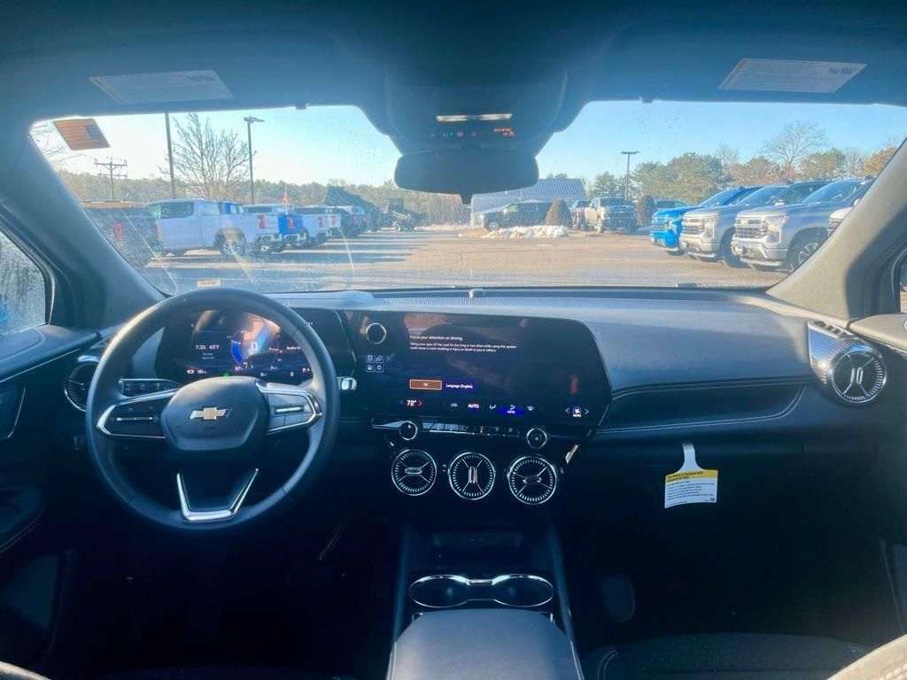 New 2025 Chevrolet Blazer EV LT AWD/4WD image 20