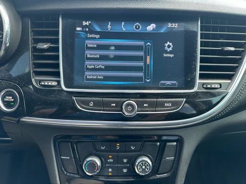 Used 2021 Buick Encore Preferred AWD/4WD image 19