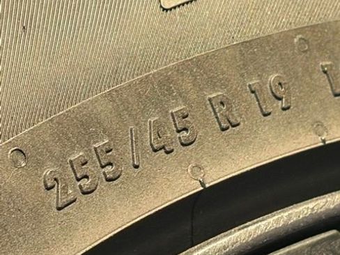 Used 2025 Tesla Model Y Long Range image 6