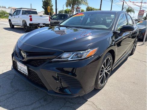 Used 2019 Toyota Camry SE w/ Carpet Mat Package FWD image 21